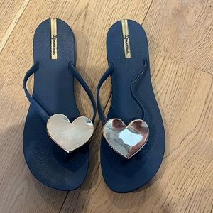 Pre owned Ipanema Slides